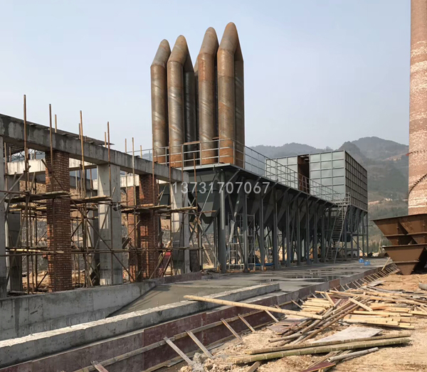 湖南岳陽頁巖磚廠布袋除塵器施工中 湖南岳陽頁巖磚廠布袋除塵器施工中