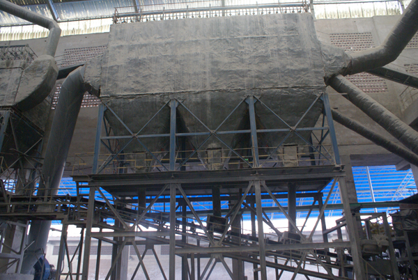 化肥廠布袋除塵器調(diào)試運轉(zhuǎn)正常 粉塵排放20mg達(dá)標(biāo) 化肥廠布袋除塵器調(diào)試運轉(zhuǎn)正常 粉塵排放20mg達(dá)標(biāo)